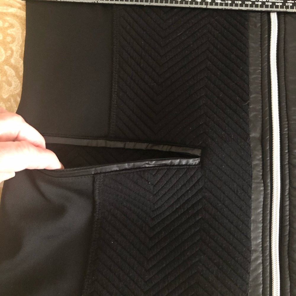 Lutha Jacket - Picture 8 of 15